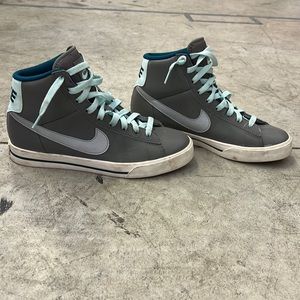 Nike High-Top Tennis Shoes